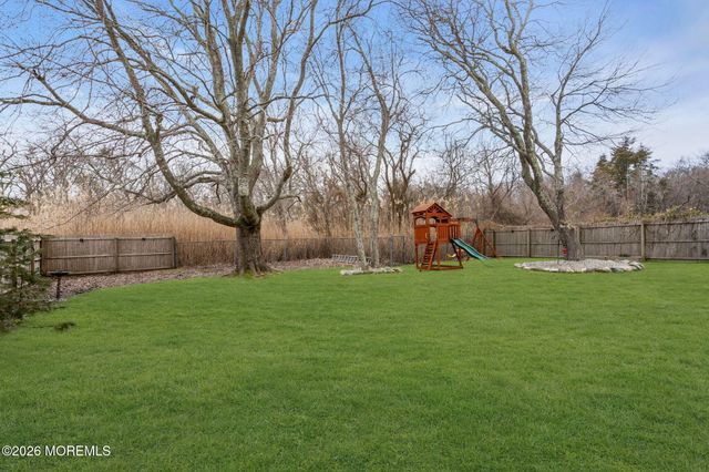 82 Clearwater Drive, Waretown, NJ 08758