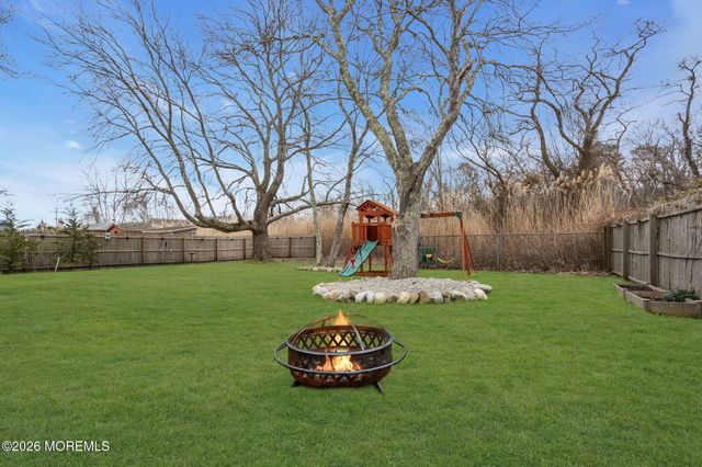 82 Clearwater Drive, Waretown, NJ 08758