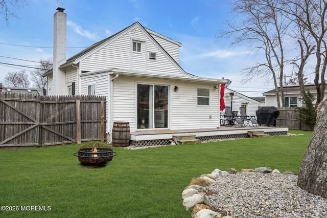 82 Clearwater Drive, Waretown, NJ 08758