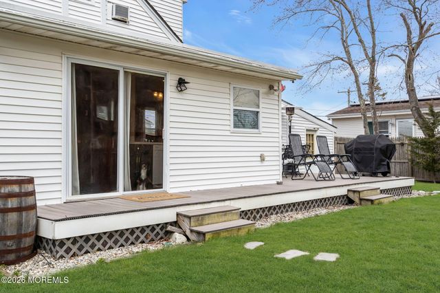 82 Clearwater Drive, Waretown, NJ 08758