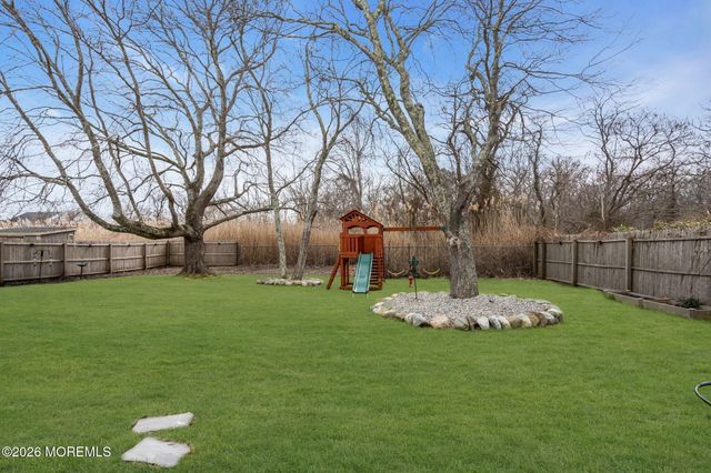 82 Clearwater Drive, Waretown, NJ 08758