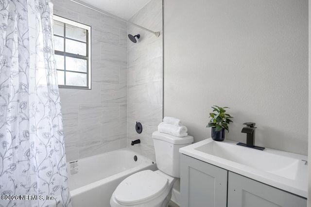 3138 N 3RD ST Circle, Jacksonville, FL 32254