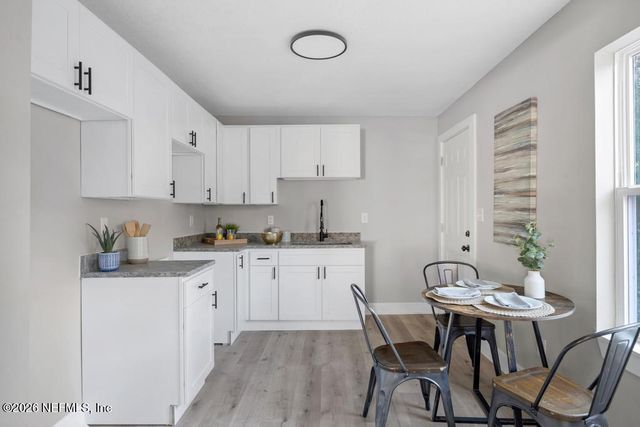 3138 N 3RD ST Circle, Jacksonville, FL 32254