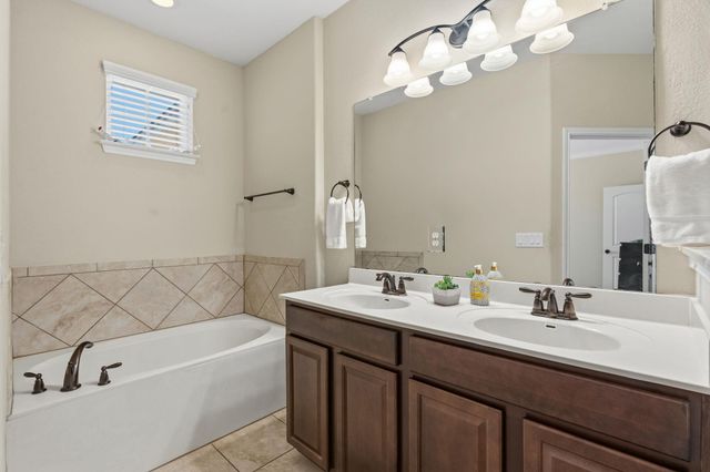13400 Briarwick DR 1802, Austin, TX 78729