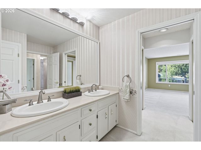 8229 Sw MARINERS Dr, Wilsonville, OR 97070