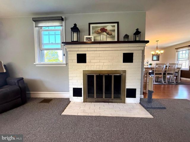 1495 CEDAR HILL RD, Pottstown, PA 19464