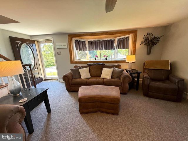 1495 CEDAR HILL RD, Pottstown, PA 19464