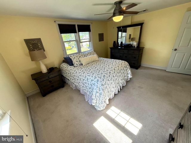 1495 CEDAR HILL RD, Pottstown, PA 19464