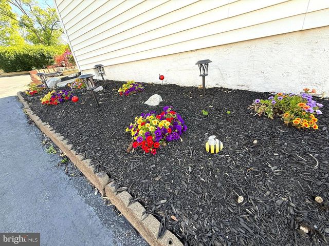 1495 CEDAR HILL RD, Pottstown, PA 19464