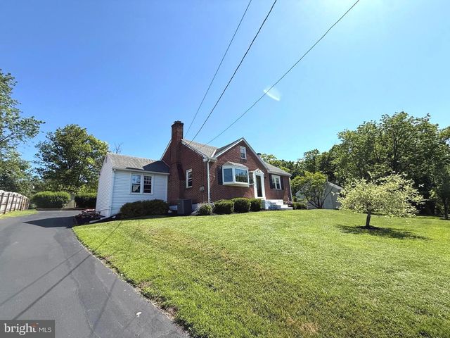 1495 CEDAR HILL RD, Pottstown, PA 19464