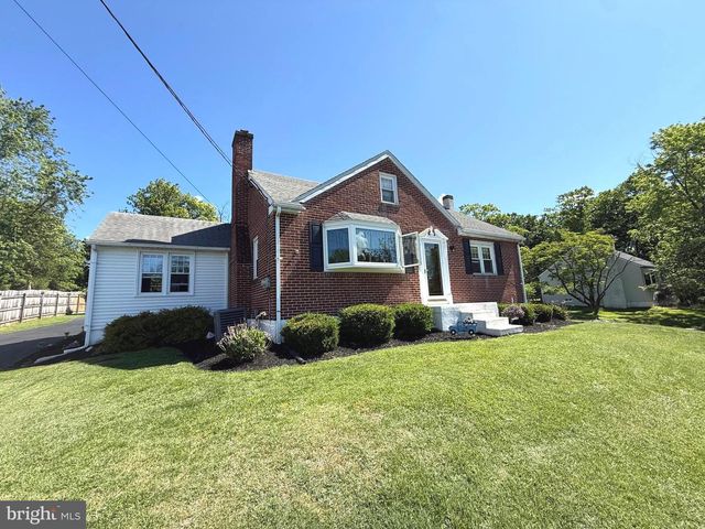 1495 CEDAR HILL RD, Pottstown, PA 19464
