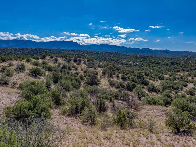 43 Calle Cielo, Santa Fe, NM 87506