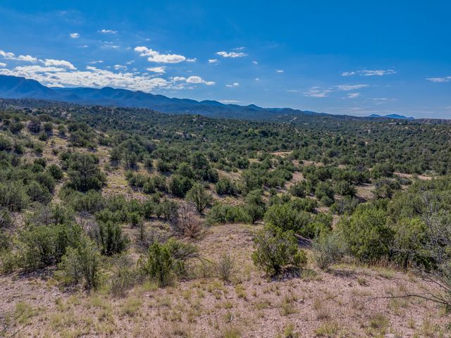 43 Calle Cielo, Santa Fe, NM 87506