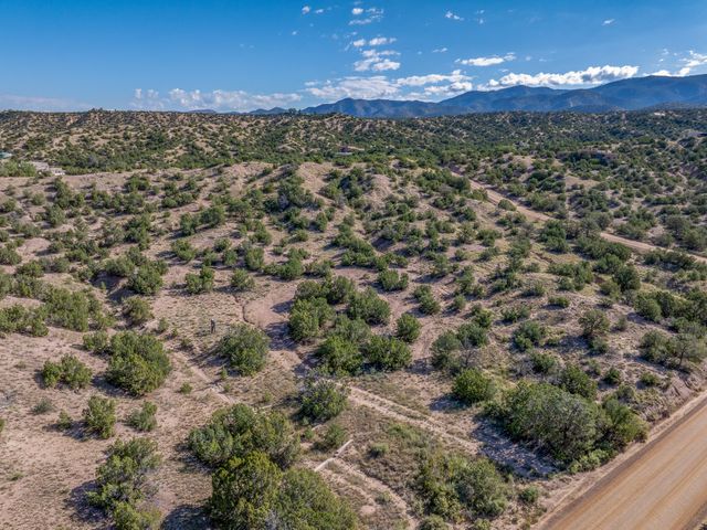 43 Calle Cielo, Santa Fe, NM 87506
