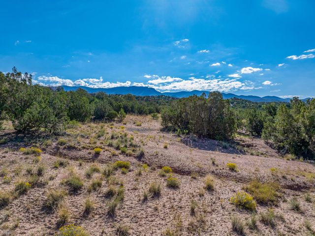 43 Calle Cielo, Santa Fe, NM 87506