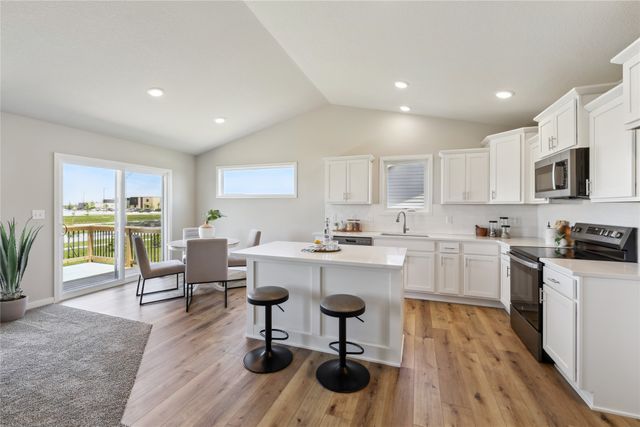 1465 NW Bull Run Court, Waukee, IA 50263