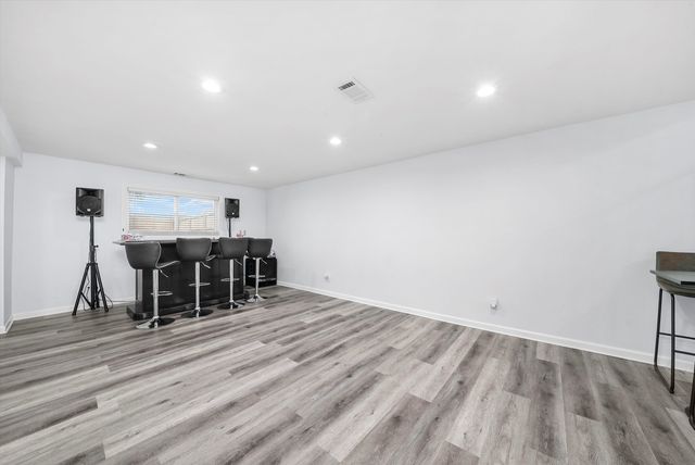 14116 S Hoxie Avenue, Burnham, IL 60633