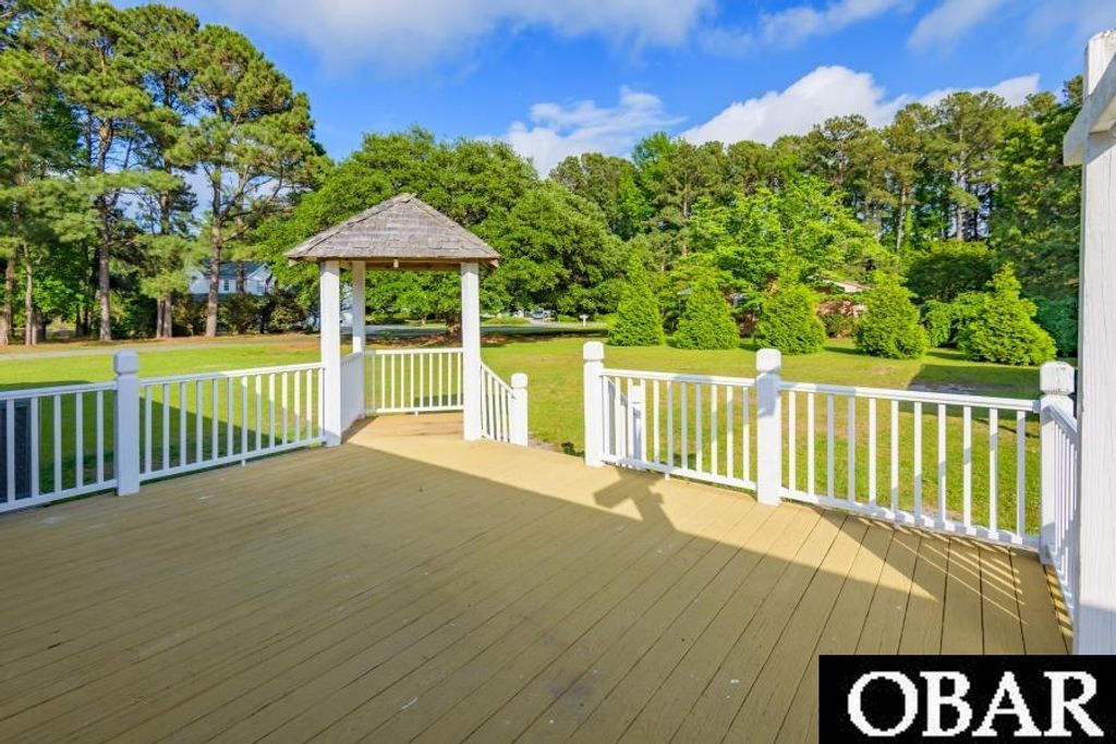 Image 35 of property listing at 128 Creefs Ridge Road lot 18, Manteo, NC 27954