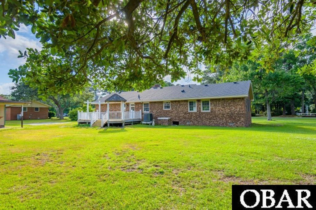 Image 38 of property listing at 128 Creefs Ridge Road lot 18, Manteo, NC 27954