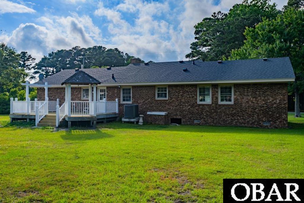 Image 39 of property listing at 128 Creefs Ridge Road lot 18, Manteo, NC 27954