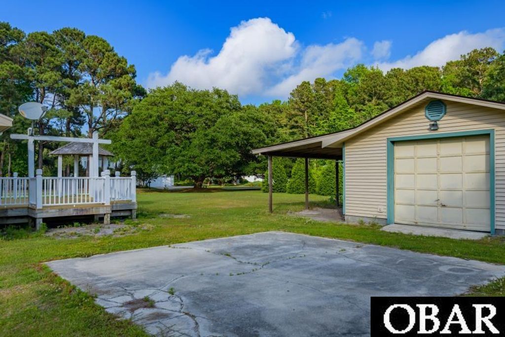 Image 48 of property listing at 128 Creefs Ridge Road lot 18, Manteo, NC 27954