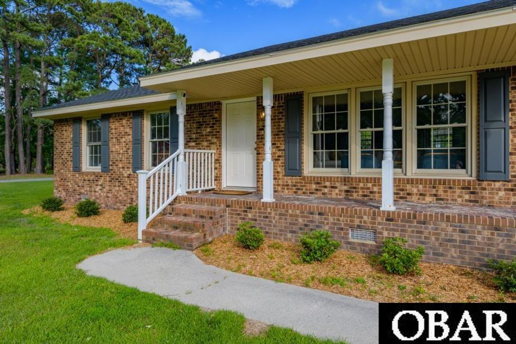 Image 54 of property listing at 128 Creefs Ridge Road lot 18, Manteo, NC 27954