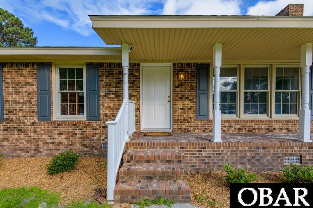 Image 55 of property listing at 128 Creefs Ridge Road lot 18, Manteo, NC 27954