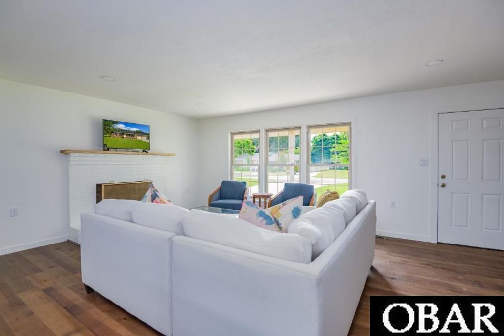 Image 9 of property listing at 128 Creefs Ridge Road lot 18, Manteo, NC 27954