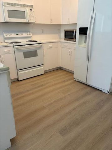 16323 SW 6th Street, Pembroke Pines, FL 33027