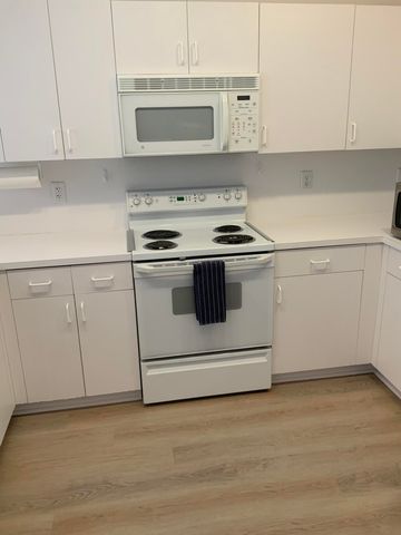 16323 SW 6th Street, Pembroke Pines, FL 33027