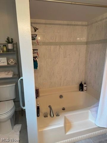 149 Mapleview Court, New Middletown, OH 44442