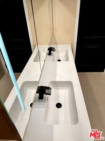 1146 Hacienda Place 2, West Hollywood, CA 90069