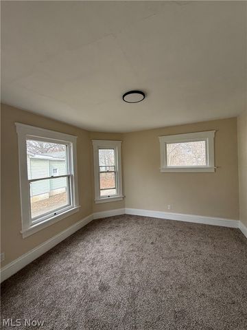 2213 17th Street NE, Canton, OH 44705