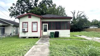 1414 E 32nd 1/2 Street, Houston, TX 77022