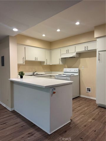 7667 Stage 00, Buena Park, CA 90621