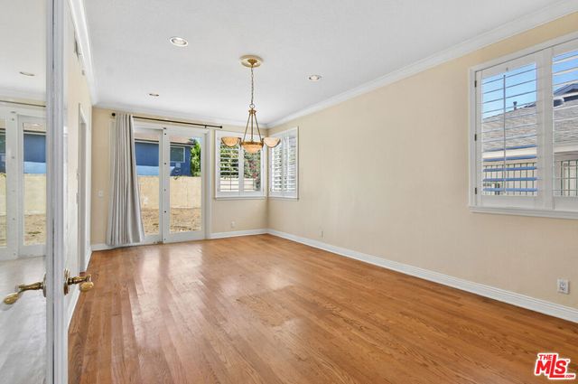 4942 Densmore Avenue, Encino, CA 91436