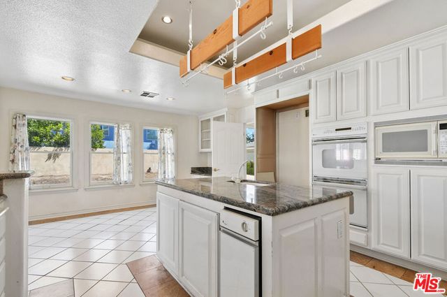 4942 Densmore Avenue, Encino, CA 91436