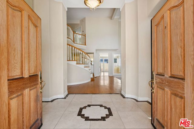 4942 Densmore Avenue, Encino, CA 91436