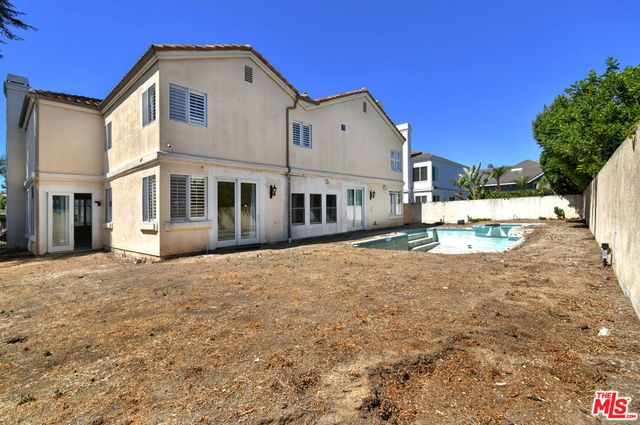 4942 Densmore Avenue, Encino, CA 91436