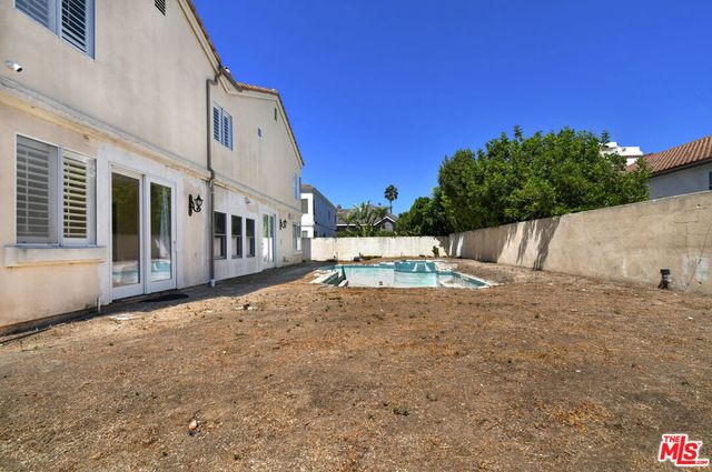 4942 Densmore Avenue, Encino, CA 91436