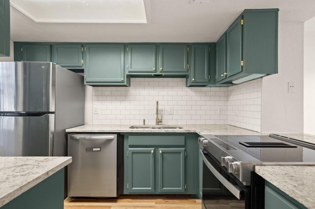 1135 Barton Hills DR 138, Austin, TX 78704