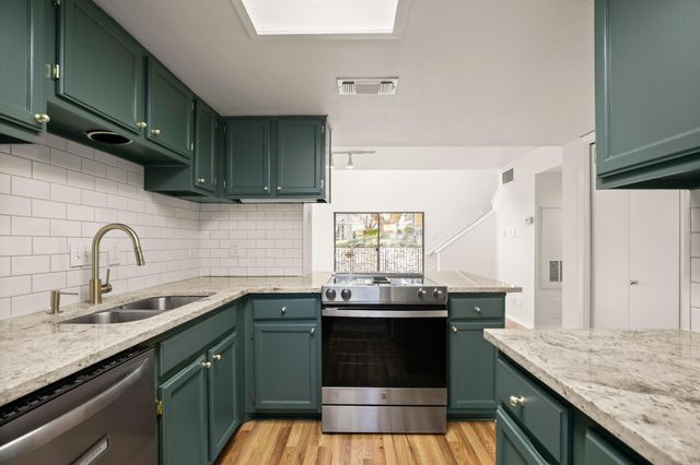 1135 Barton Hills DR 138, Austin, TX 78704