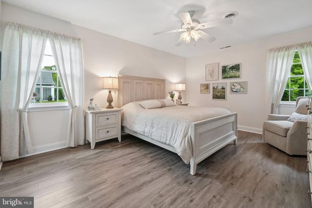 136 DORCHESTER DR, Southampton, NJ 08088