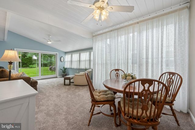 136 DORCHESTER DR, Southampton, NJ 08088