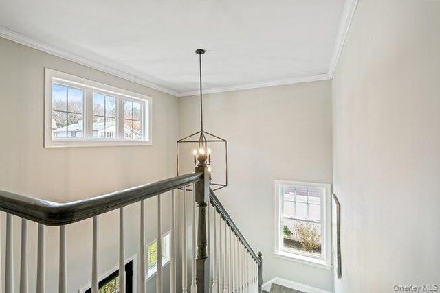 4 Knollwood Avenue, Bayville, NY 11709