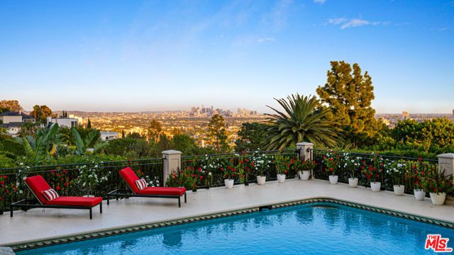 1260 St Ives Place, Los Angeles, CA 90069