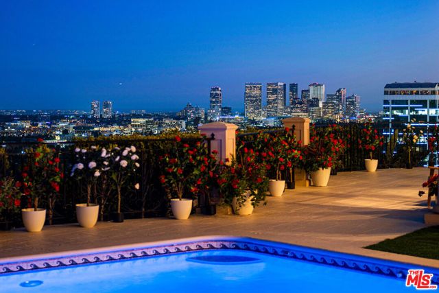 1260 St Ives Place, Los Angeles, CA 90069