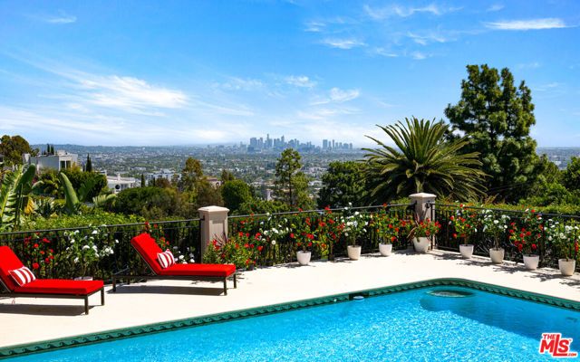 1260 St Ives Place, Los Angeles, CA 90069