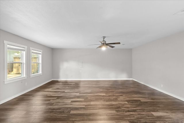 805 Imperial Lane, Corsicana, TX 75110