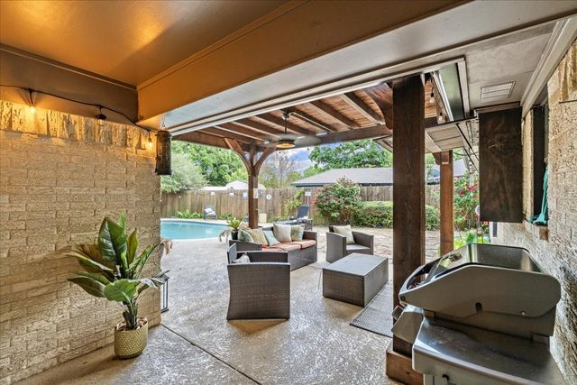 805 Imperial Lane, Corsicana, TX 75110